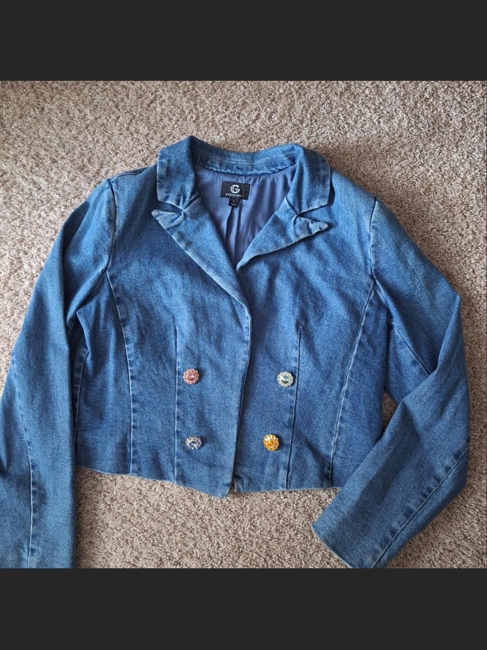 New G by Giuliana Medium Blue Cropped Denim Jacket with Decorative Buttons